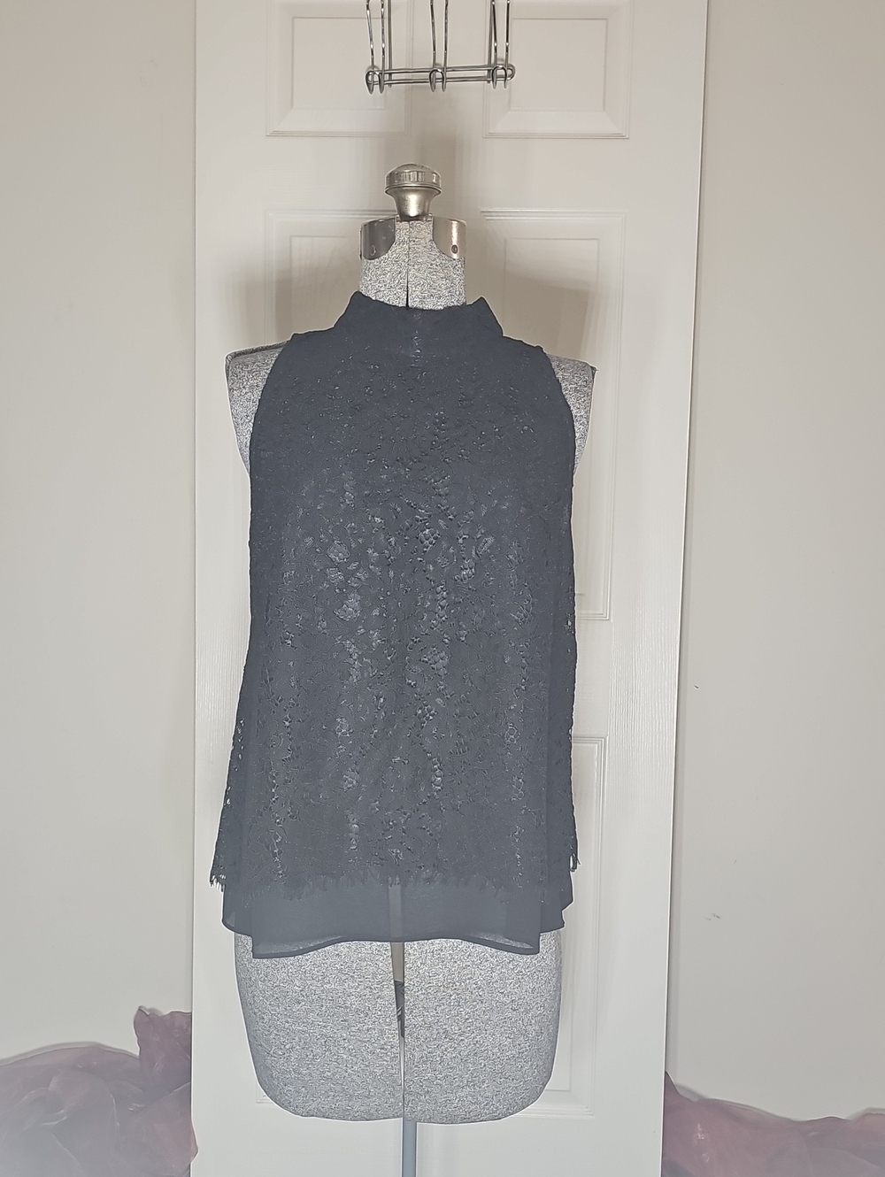White House Black Market Black Lace High Neck Open Back Top Blouse Size 12